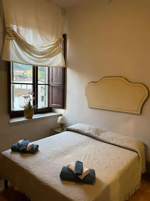 Riverview Apt Private Parking Pescia Apartament